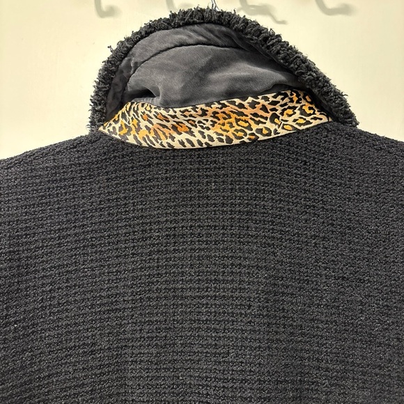 St. John Couture by Marie Gray Black Tweed Crop Sweater Jacket Cheetah Collar 2 - Picture 8 of 11